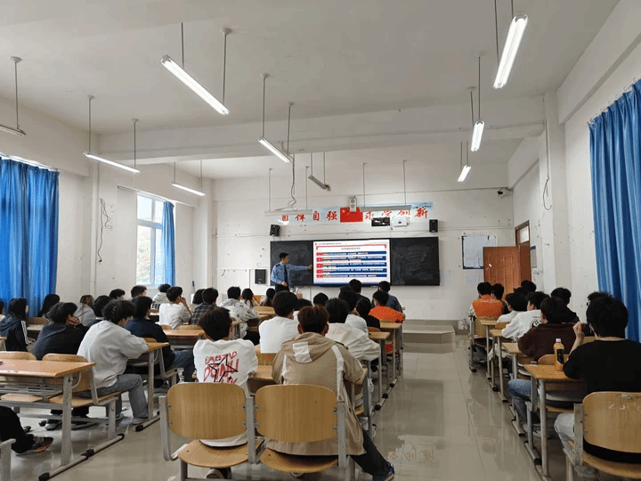 2026世界杯官网入口“一站式”新青年学生社区开展“警校同心·反诈同行”网络安全教育宣讲活动