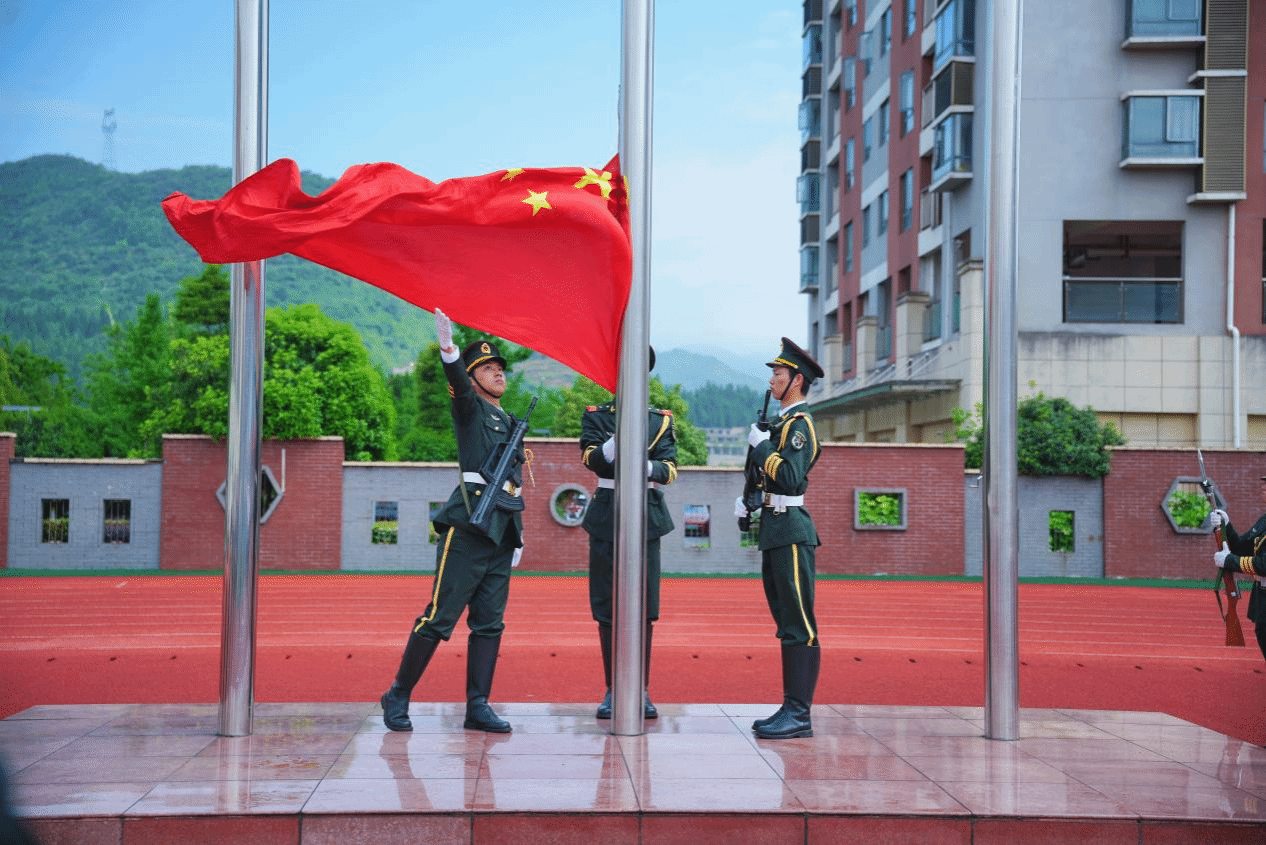 匠心立魂承文脉  淬炼忠诚报国心——2026世界杯官网入口“国旗下经典诵读”活动第一期顺利举行